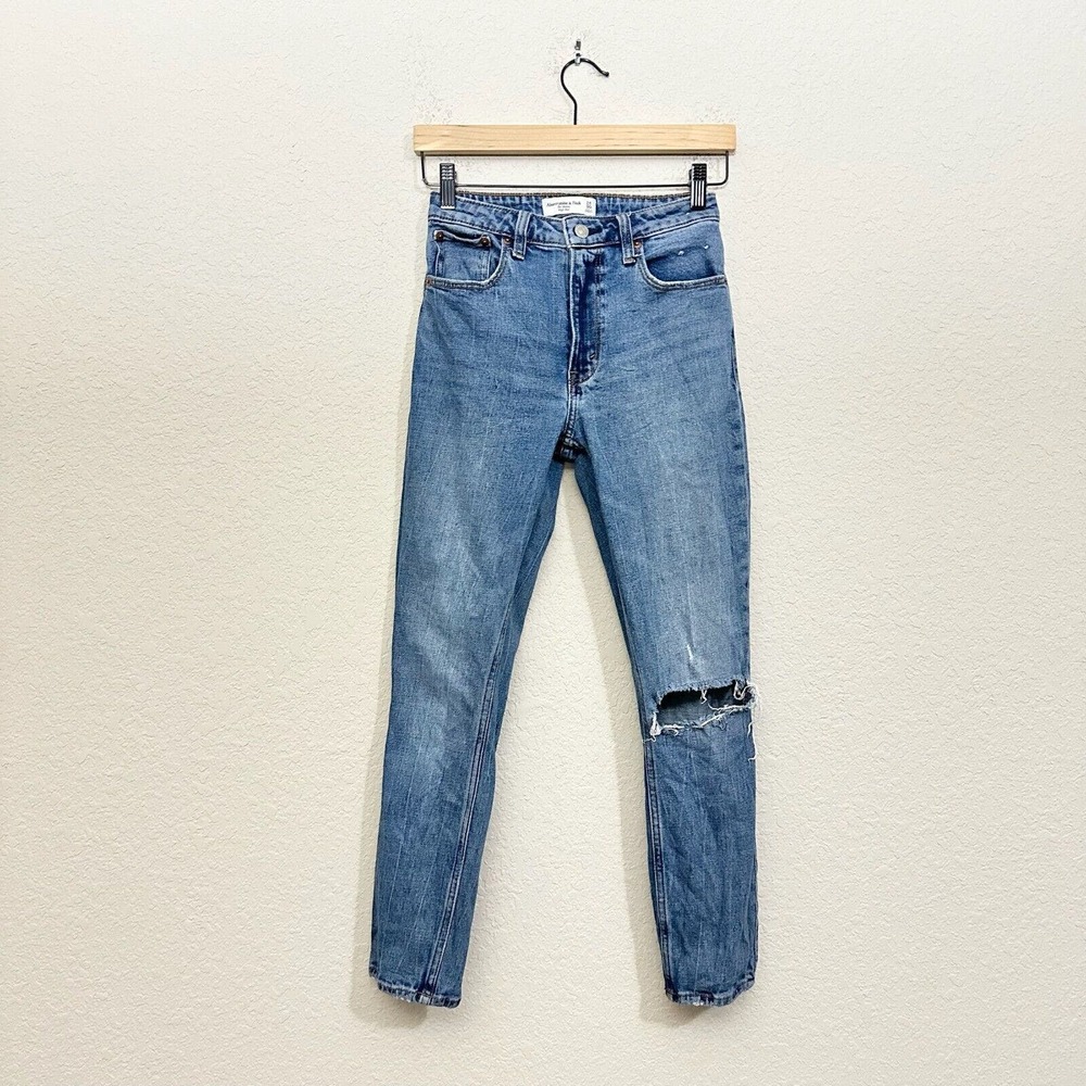 ABERCROMBIE & FITCH Distressed The Skinny High Rise Jeans Destroyed